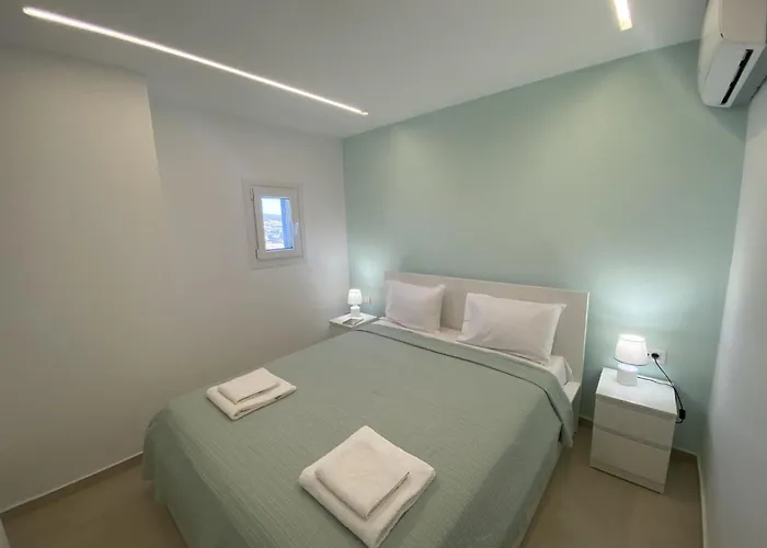 E&m Mykonos אנו מרה